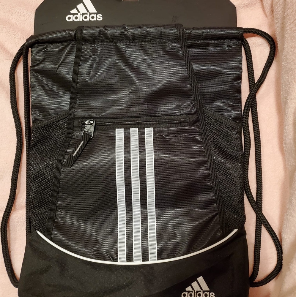 Adidas Drawstring bag NWT